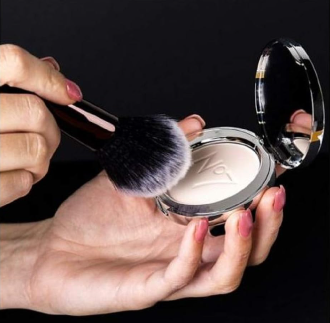 No7 Airbrush Away Finishing Powder Translucent