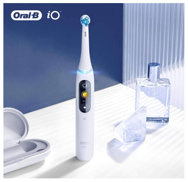 Oral-B iO Ultimate Clean Replacement Brush Heads White 4 Pack