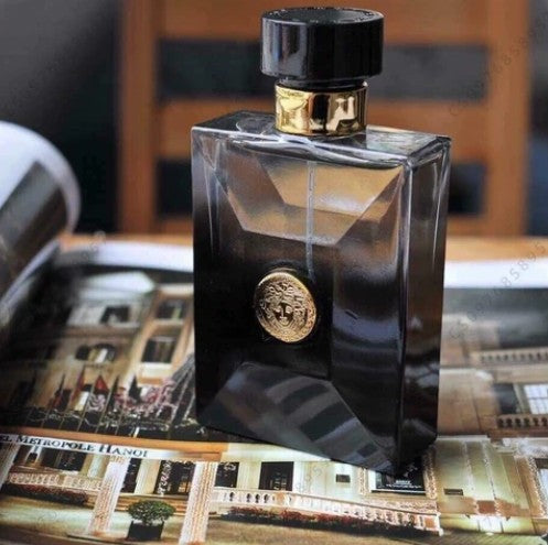 Versace Pour Homme Oud Noir Eau de Parfum 100ml
